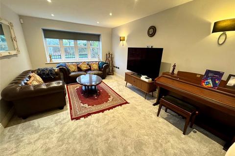 4 bedroom semi-detached house for sale, Lakeswood Road, Petts Wood, Kent, BR5