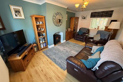 3 bedroom semi-detached house for sale, Gatacre Avenue, Oswestry