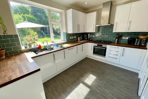 3 Alwyn Close, Luton, LU2 7JX