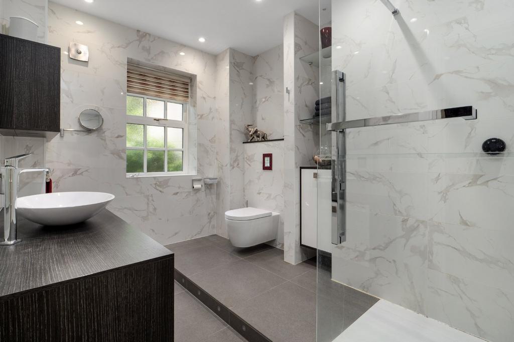 Ensuite