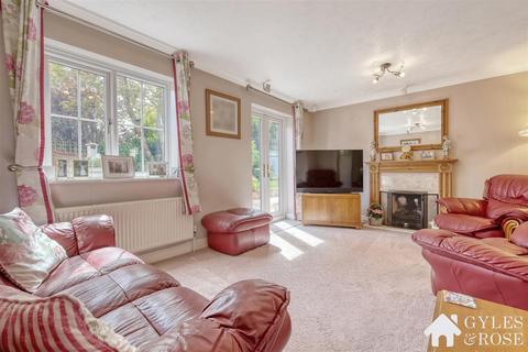 undefined, Manningtree