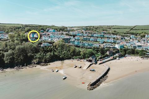 First Floor Flat, Arcadia House Glanmor Terrace, New Quay, SA45 9PX