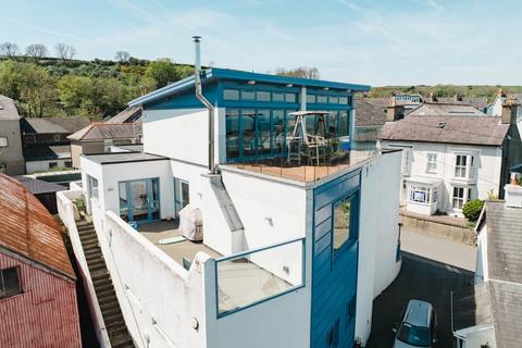 First Floor Flat, Arcadia House Glanmor Terrace, New Quay, SA45 9PX
