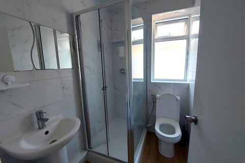 1 bedroom flat to rent, IG3 8RA