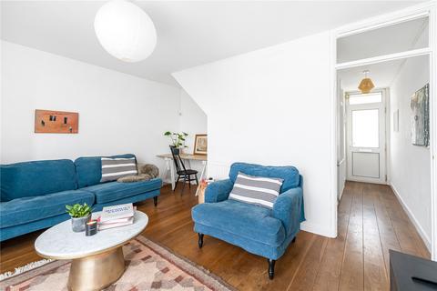 2 bedroom maisonette for sale, Kingsgate Estate, Tottenham Road, London, N1