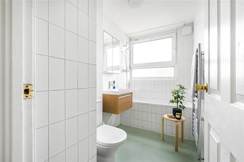 2 bedroom maisonette for sale, Kingsgate Estate, Tottenham Road, London, N1