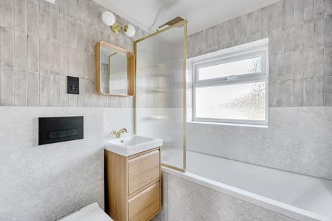 18 Elm Close, Carshalton, SM5 2AG