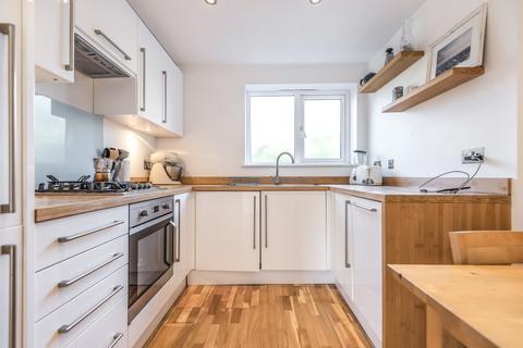 2 bedroom flat for sale, Pulross Road, Brixton, London, SW9