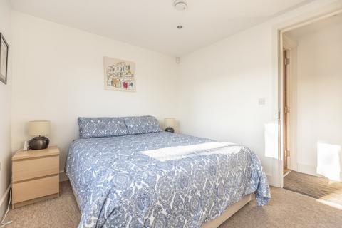 2 bedroom flat for sale, Pulross Road, Brixton, London, SW9