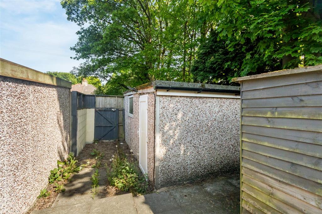 Garage/shed