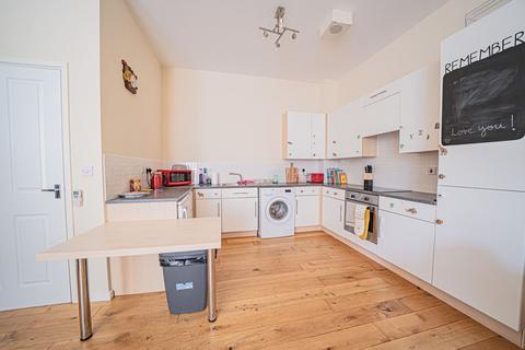 undefined, Apt 7, 137 Warwick Road, B92