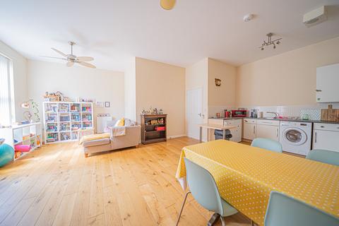 undefined, Apt 7, 137 Warwick Road, B92