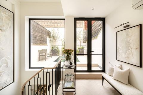 4 bedroom terraced house for sale, Montpelier Walk, Knightsbridge, SW7