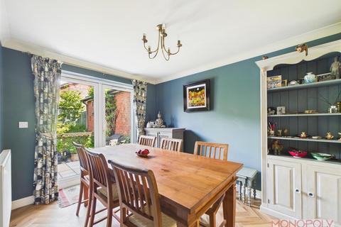 4 bedroom detached house for sale, Top Farm Road, Rhosrobin, Wrexham