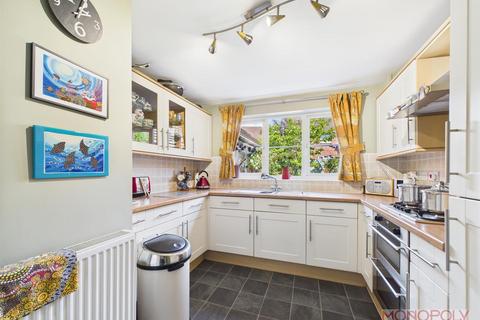 4 bedroom detached house for sale, Top Farm Road, Rhosrobin, Wrexham