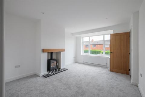 2 bedroom terraced house for sale, Watford Avenue, Halifax
