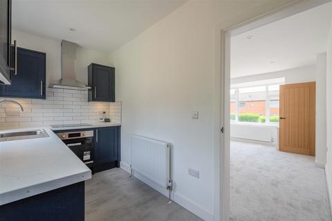 2 bedroom terraced house for sale, Watford Avenue, Halifax