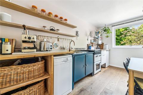 31 Singleton Close, London, SW17 9JY