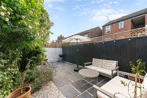 31 Singleton Close, London, SW17 9JY
