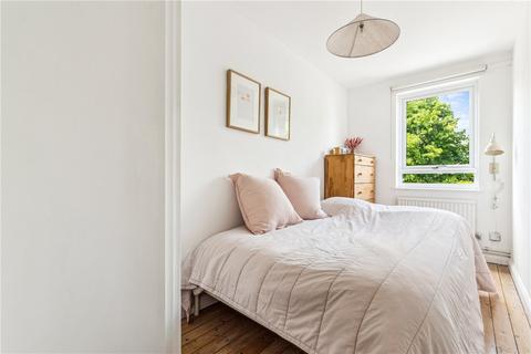 31 Singleton Close, London, SW17 9JY