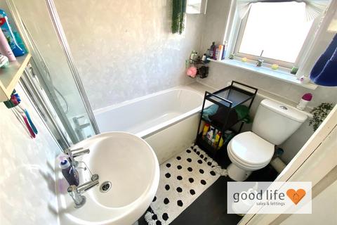 14 The Crescent, New Silksworth, Sunderland, SR3 1DB