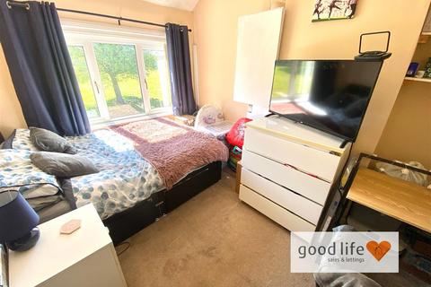 14 The Crescent, New Silksworth, Sunderland, SR3 1DB