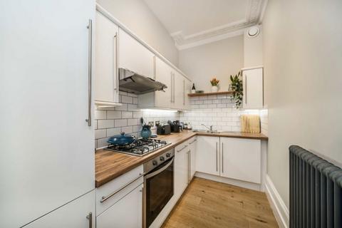 1 bedroom flat for sale, Elmbourne Road, London SW17