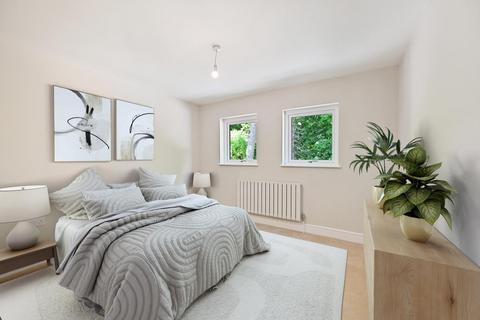 4 Hurst Hill, Chatham, ME5 9BX