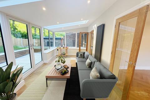 4 Hurst Hill, Chatham, ME5 9BX