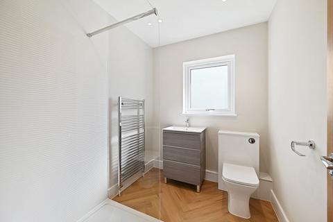 4 Hurst Hill, Chatham, ME5 9BX