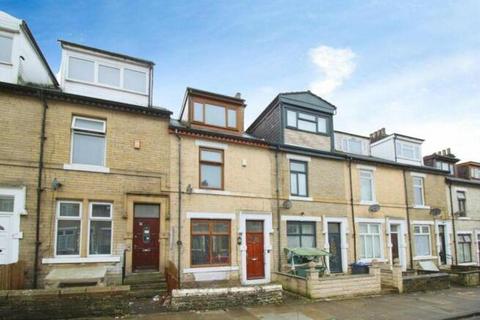 14 Grantham Place, Bradford, BD7 1RJ