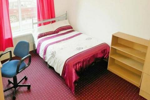 14 Grantham Place, Bradford, BD7 1RJ
