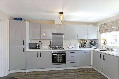 3 bedroom semi-detached house for sale, Wool Chase, Wakefield, West Yorkshire, WF2