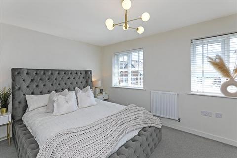 3 bedroom semi-detached house for sale, Wool Chase, Wakefield, West Yorkshire, WF2
