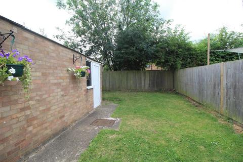 25 Holmes Way, Paston, Peterborough, PE4 7XZ