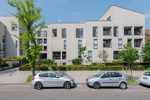 3 bedroom flat for sale, The Avenue, London, NW6