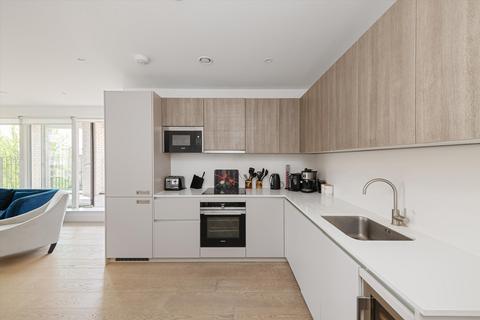 3 bedroom flat for sale, The Avenue, London, NW6