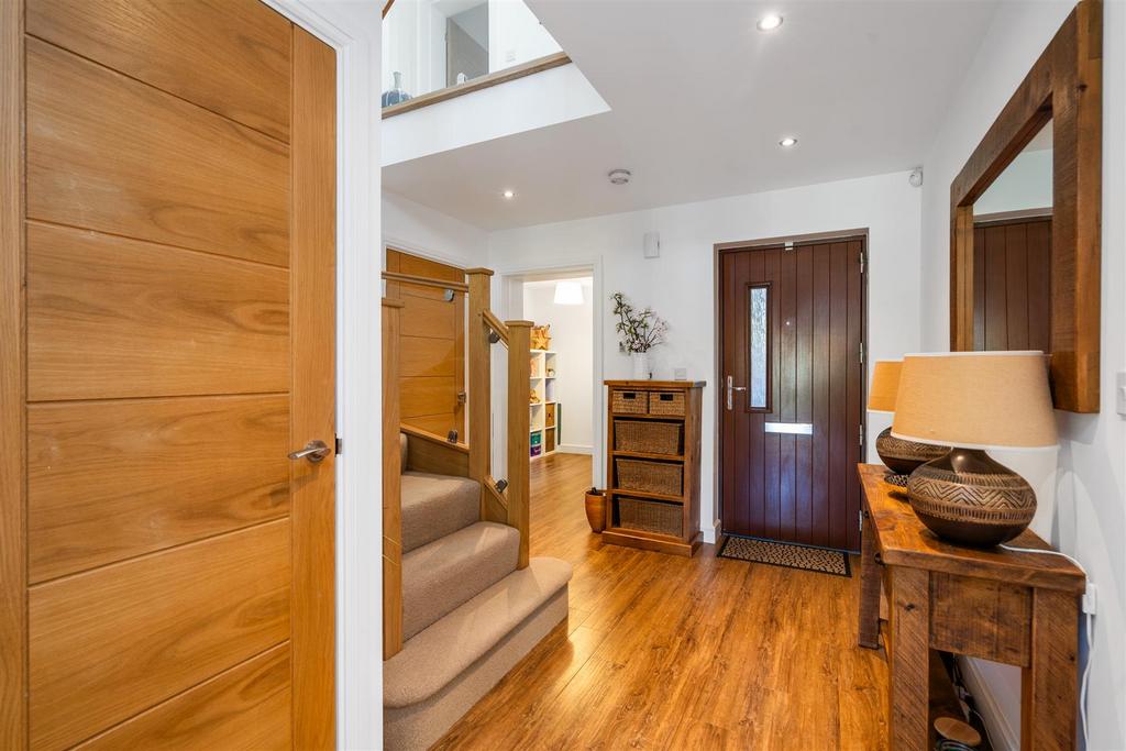 4 Maple View 21.jpg