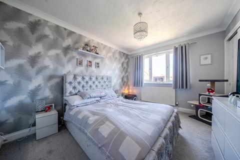 8 Chapel Close, Tuckingmill, Camborne, TR14 8QZ
