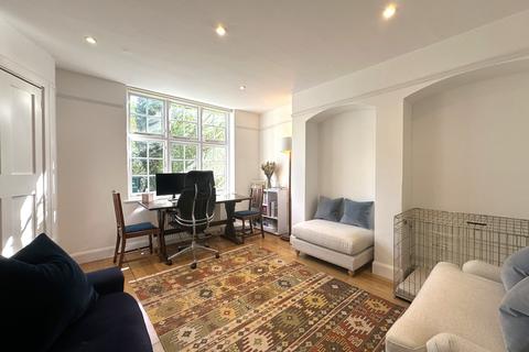 Oakwood Road, London NW11
