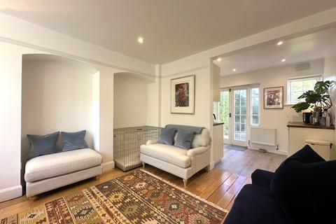 3 bedroom flat for sale, Oakwood Road, London NW11