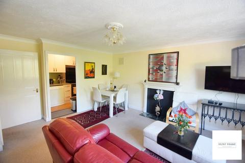1 bedroom retirement property for sale, St. Leonards Road, Eastbourne BN21