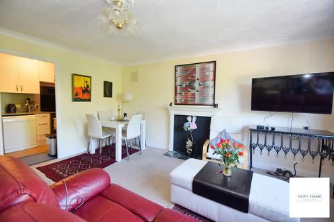 1 bedroom retirement property for sale, St. Leonards Road, Eastbourne BN21