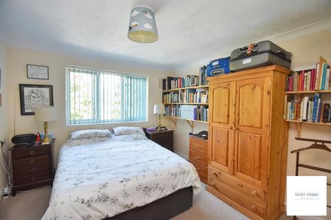 1 bedroom retirement property for sale, St. Leonards Road, Eastbourne BN21