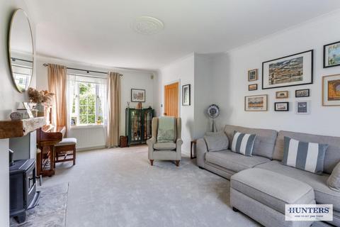 46 Westgate, Guiseley, Leeds, LS20 8HL