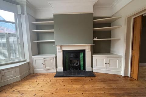 3 bedroom terraced house to rent, Sir Thomas Whites Road, Coventry, CV5