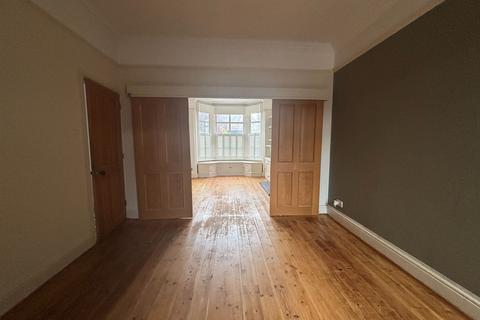 3 bedroom terraced house to rent, Sir Thomas Whites Road, Coventry, CV5