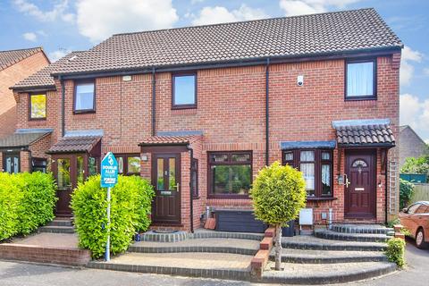 2 bedroom terraced house for sale, Chapelmount Road, Woodford Green IG8