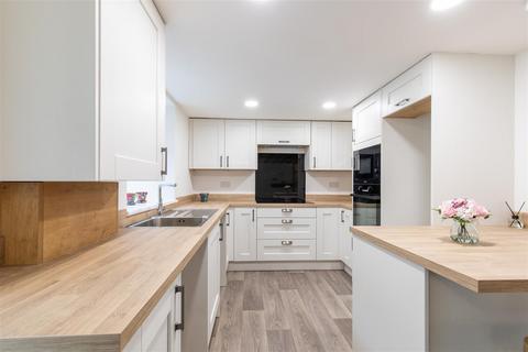 2 bedroom terraced house for sale, Tron Square, Dunning, Perth