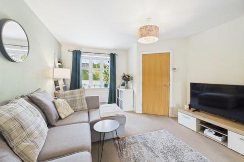 25 Abinger Close, Bradford, BD10 8DE